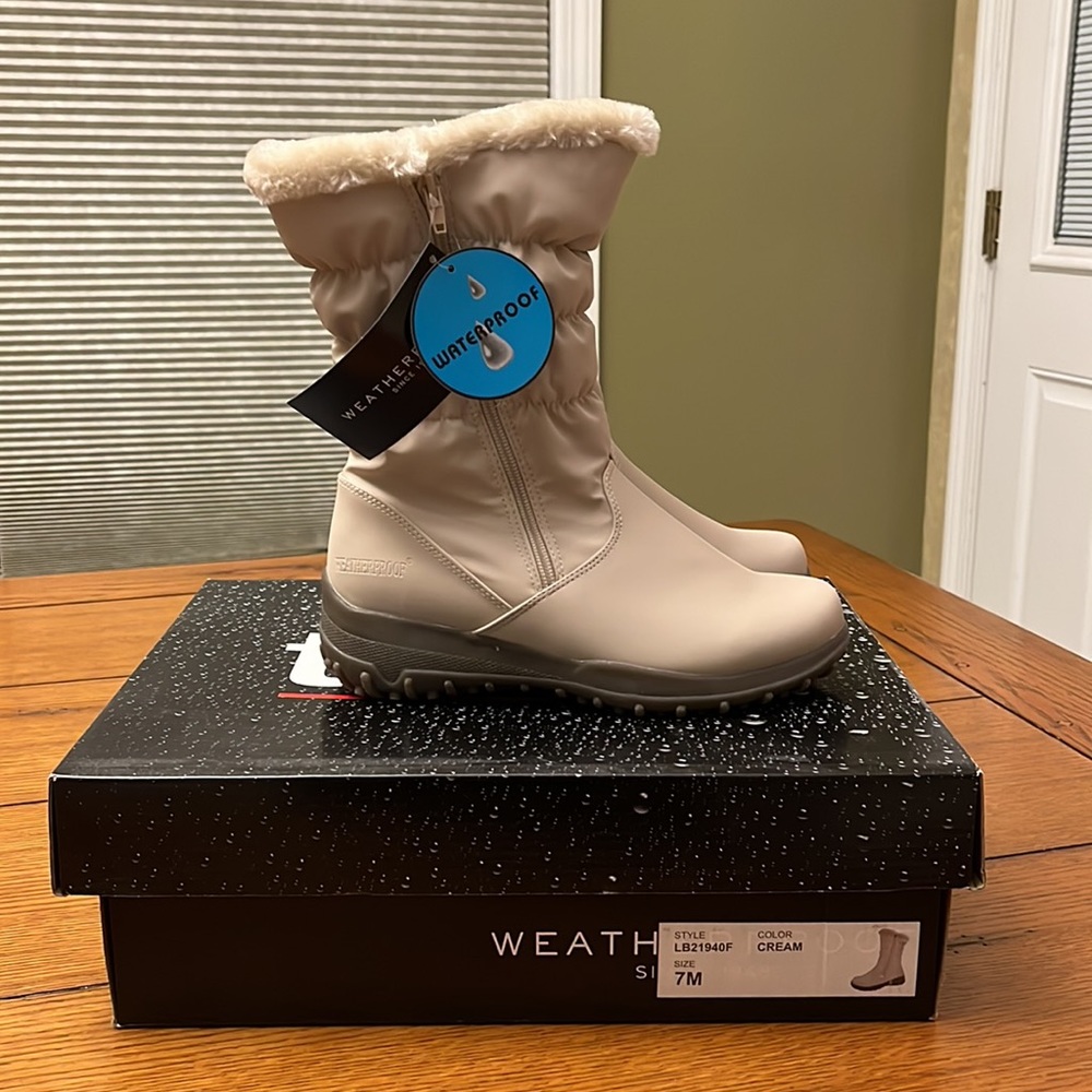 Totes Boots - Picture 2 of 4